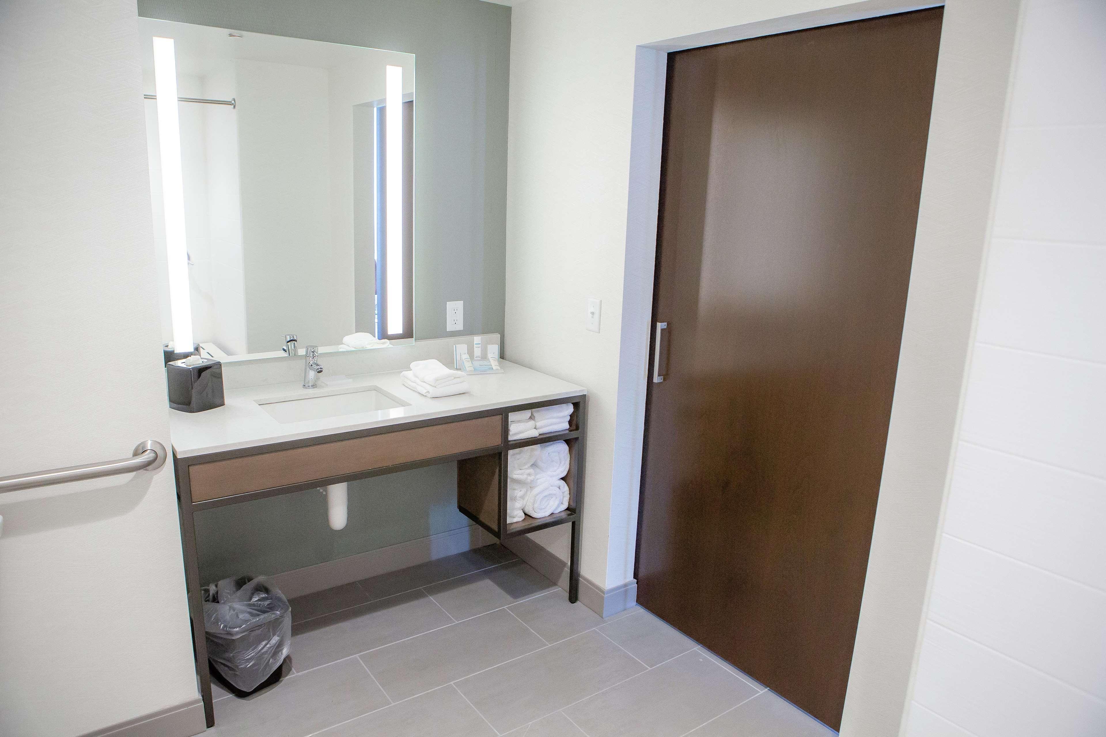 Hilton Garden Inn Corning Downtown Kültér fotó